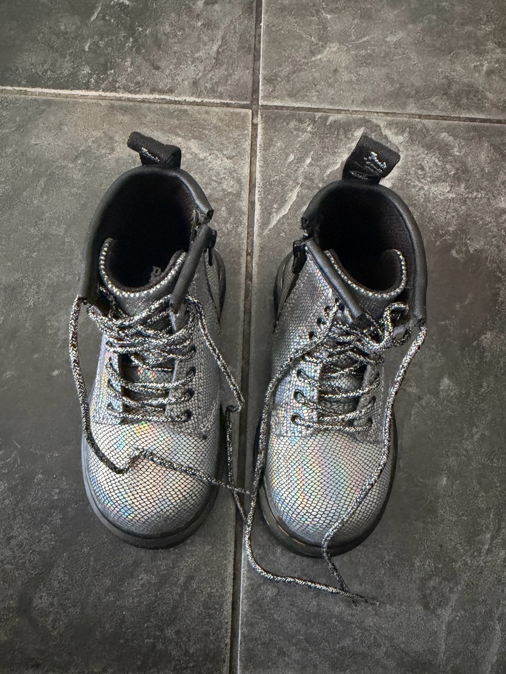 Dr. Martens Kids Holographic Silver Lace-Up Boots